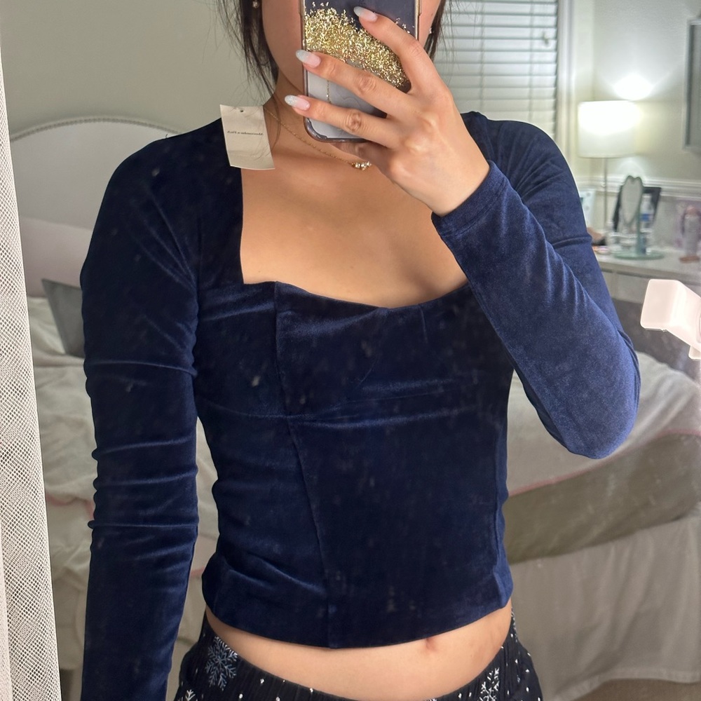 Abercrombie Velvet Longsleeve Top